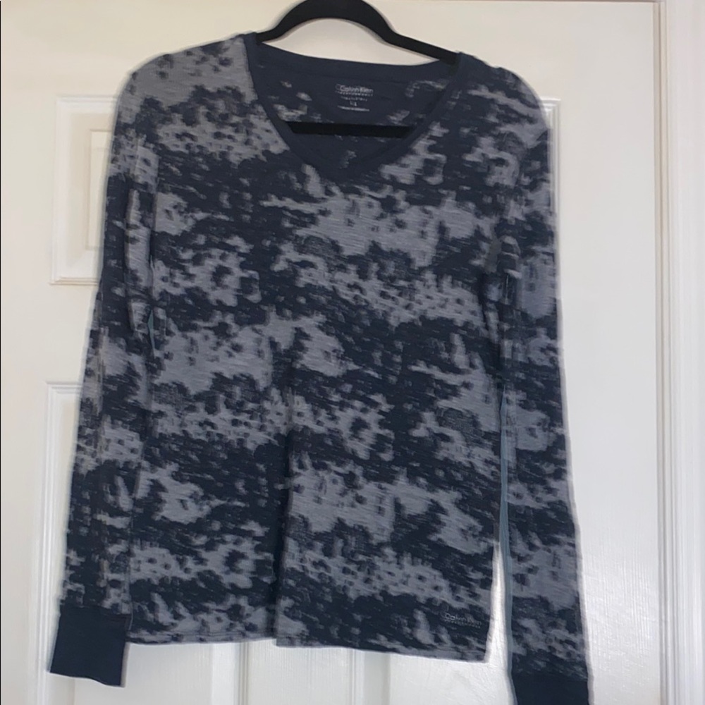 Calvin Klein Performance Women’s Blue/Gray long Sleeve V-Neck T-Shirt Size L